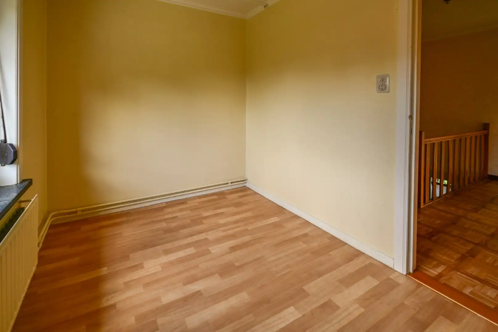 Halfopen bebouwing met 3 slaapkamers en garage op toplocatie foto 13