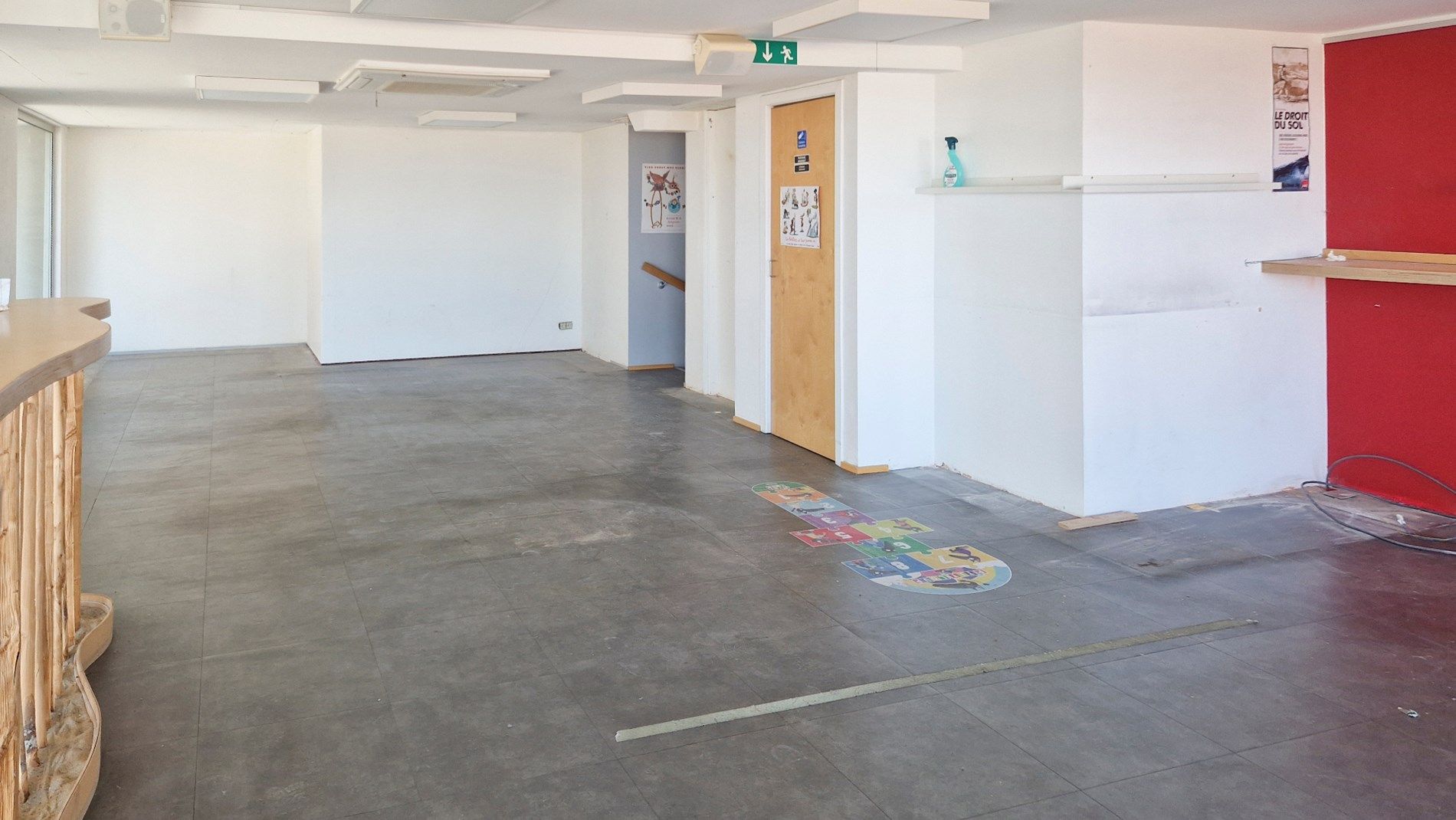 Hoek handelspand met mooie etalage gelegen op de Zeedijk Zoute vlakbij het Albertplein foto 8