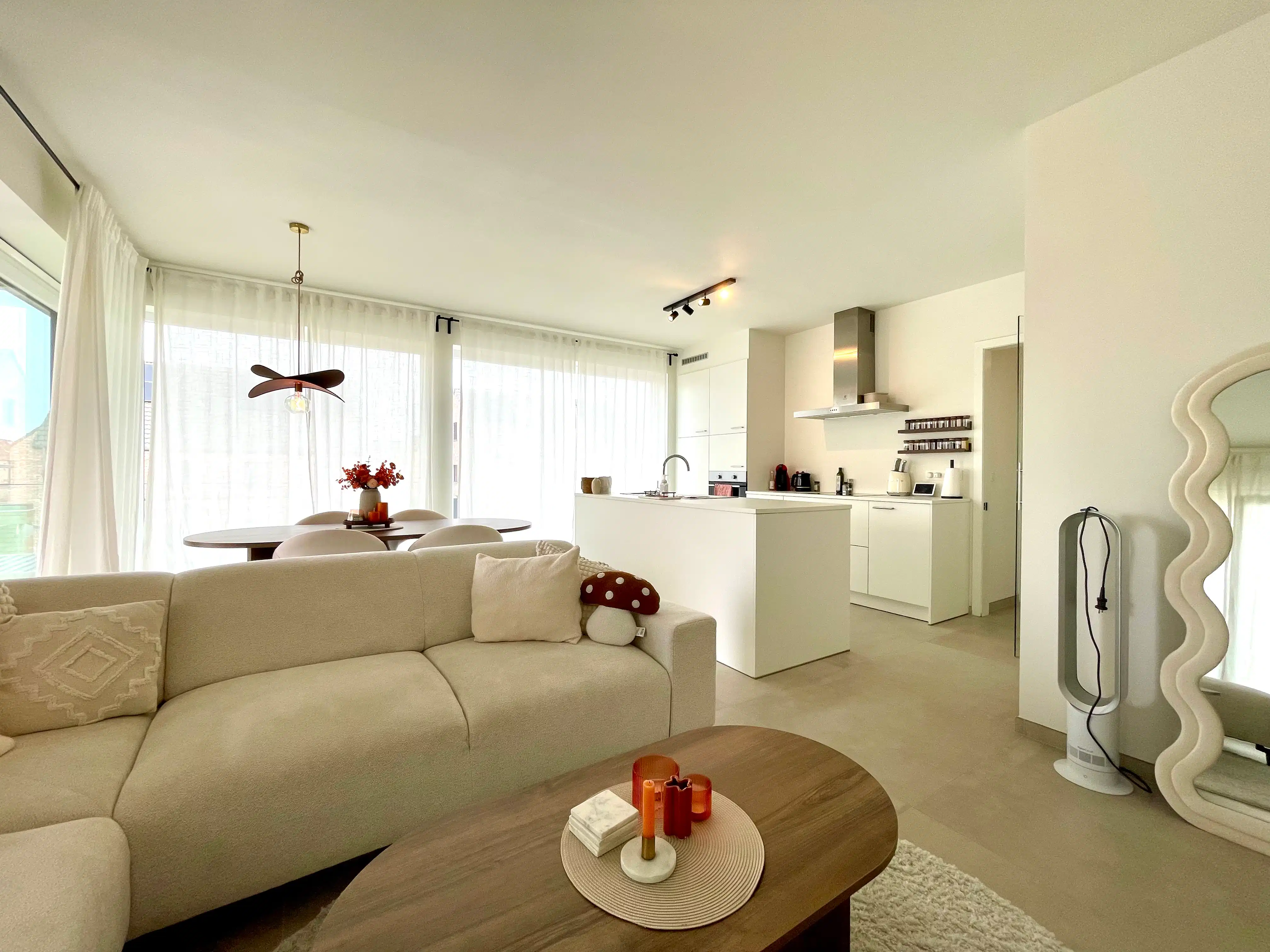 Nieuwbouwappartement met 1 slaapkamer, ruim terras en garage foto 17