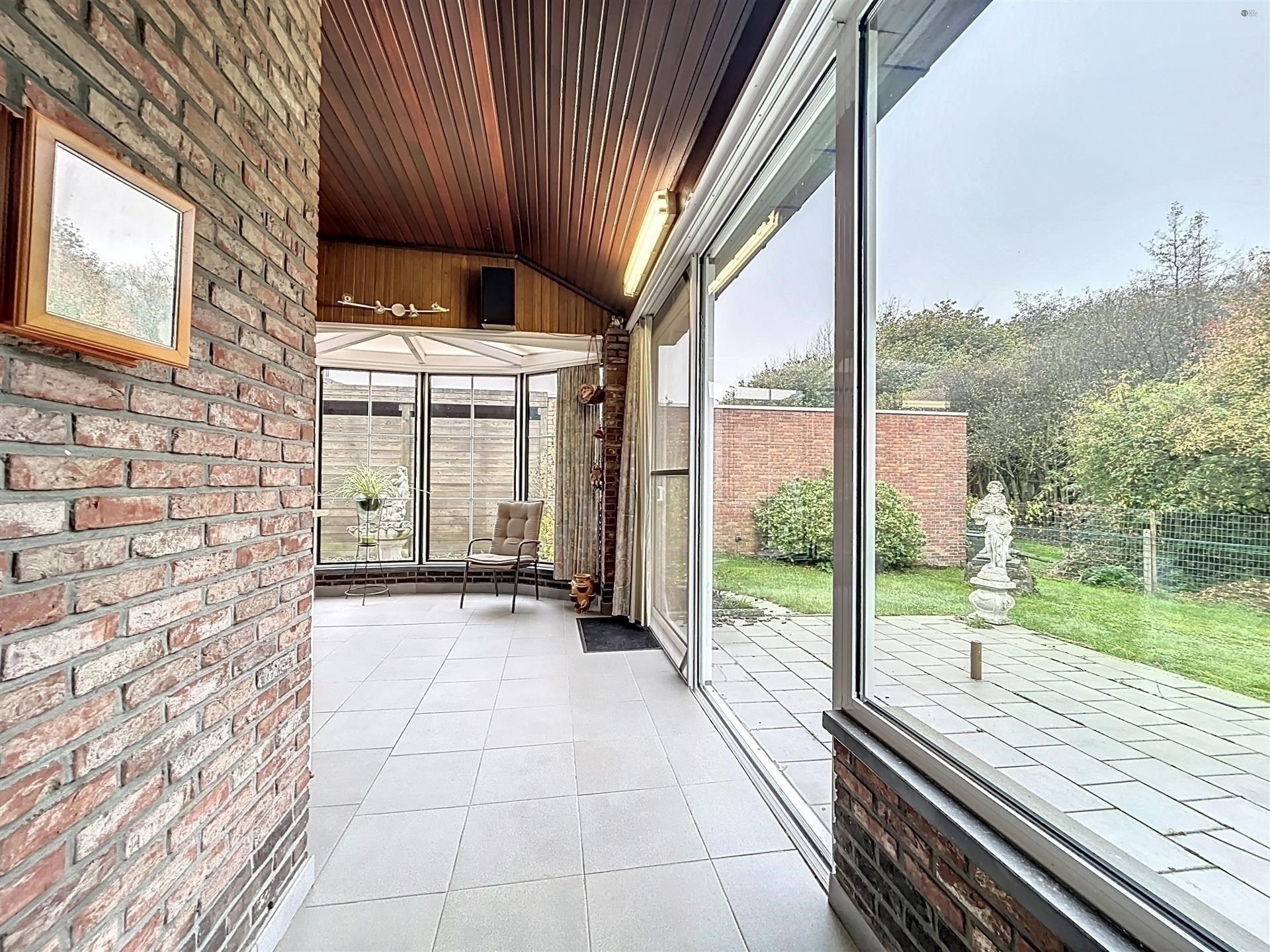 Goed onderhouden woning op perceel van 605 m² foto 6