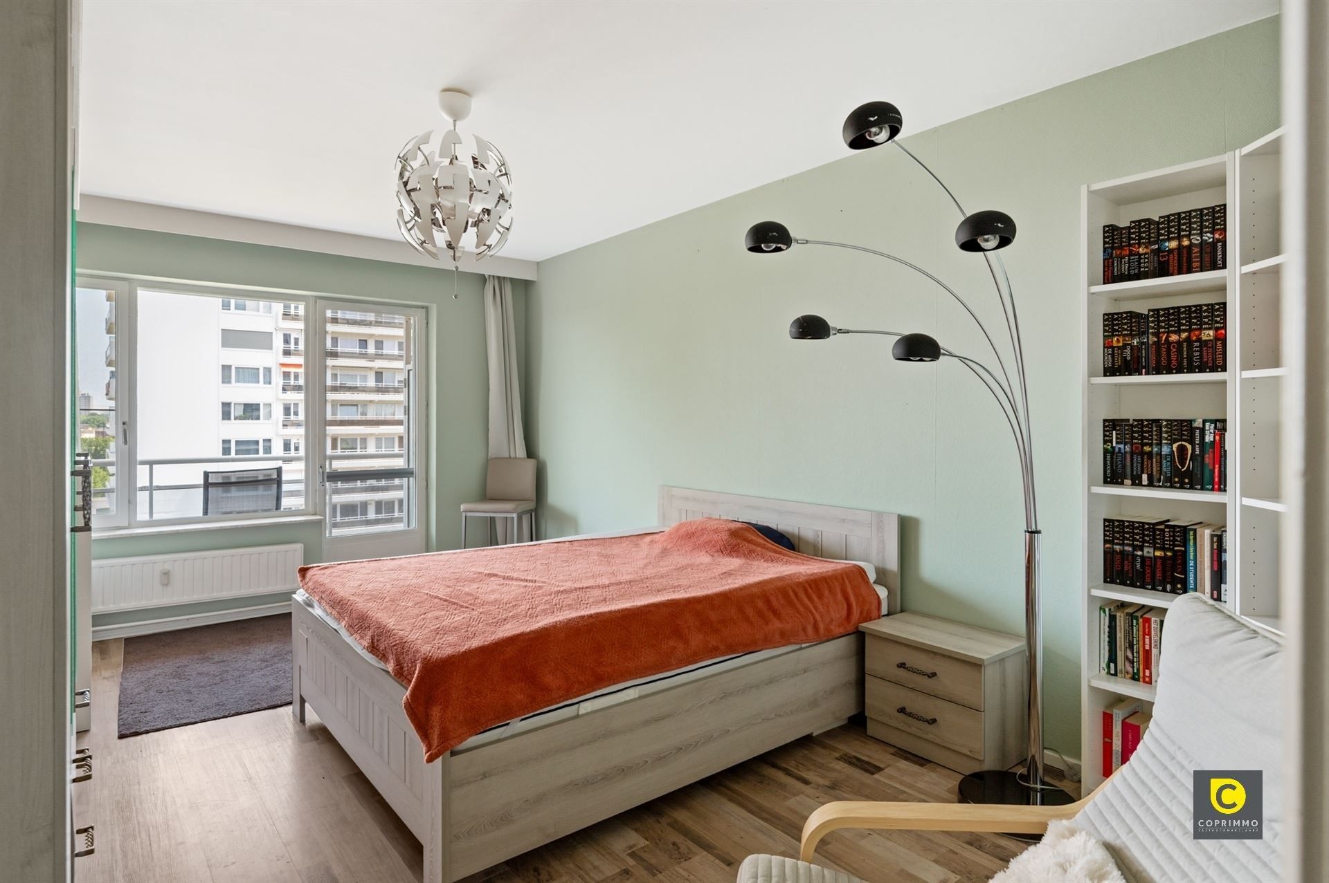 Instapklaar appartement met dubbel terras foto 10