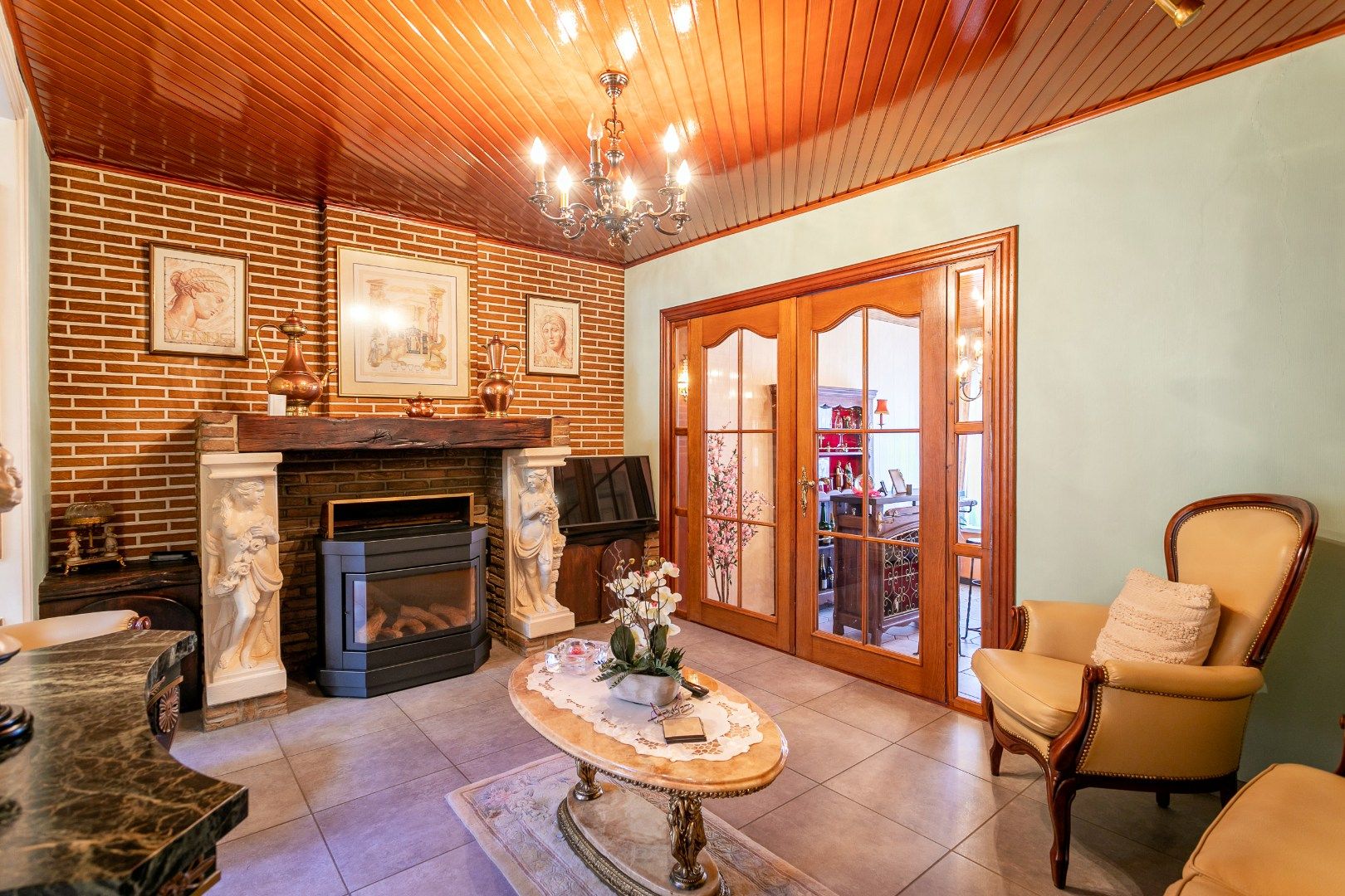 Goed onderhouden woning +-3are, met 2 à 3 slpk, garage en tuin. foto 5