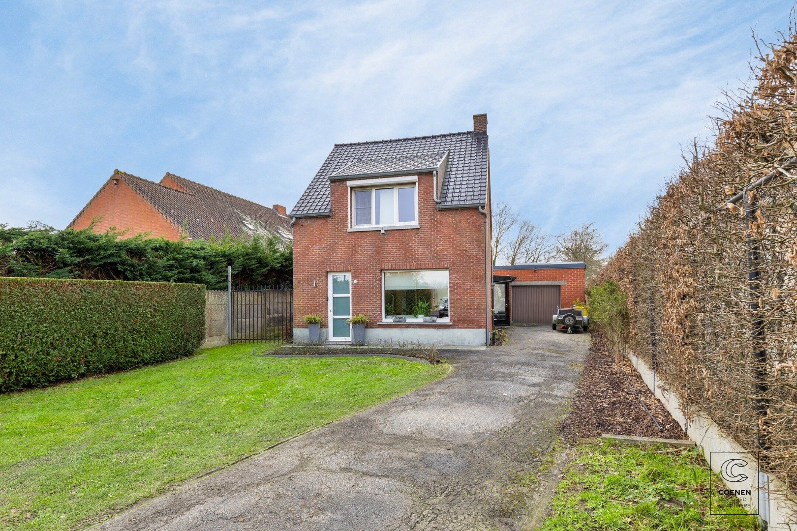 Hoofdfoto van de publicatie: Knusse woning met 3 slaapkamers en een bewoonbare oppervlakte van 135 m², gelegen in Geel, met een prachtige tuin!