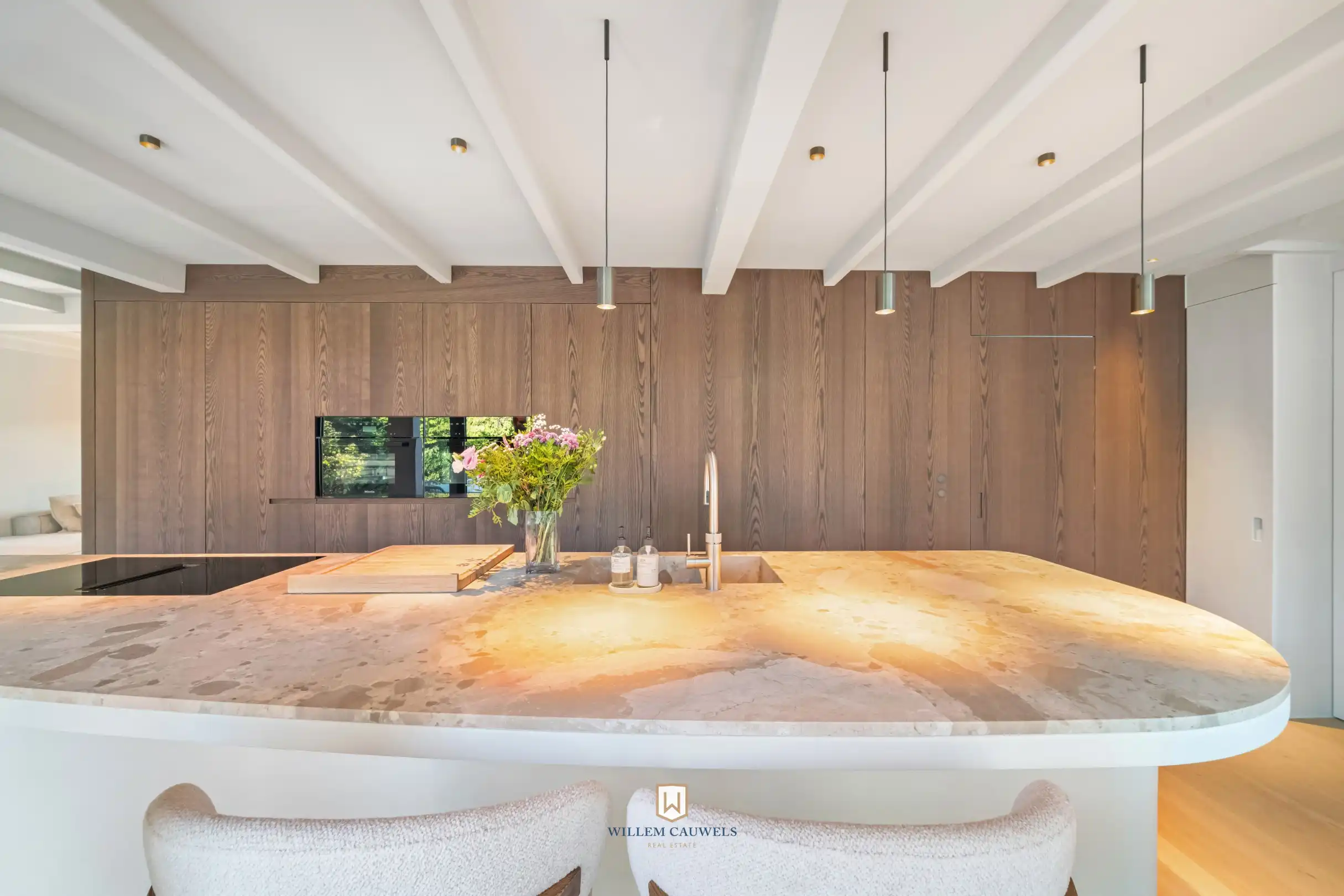 Alleenstaande villa met mooie tuin te Knokke foto 9