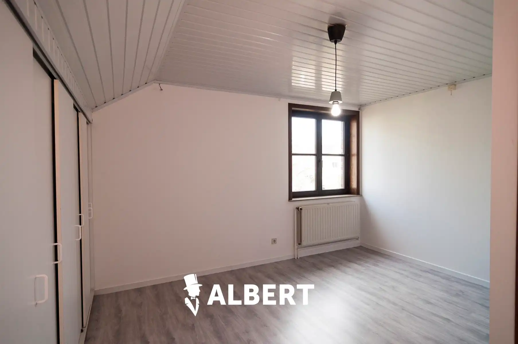 Ruime instapklare woning op toplocatie met tuin en bijgebouw foto 19