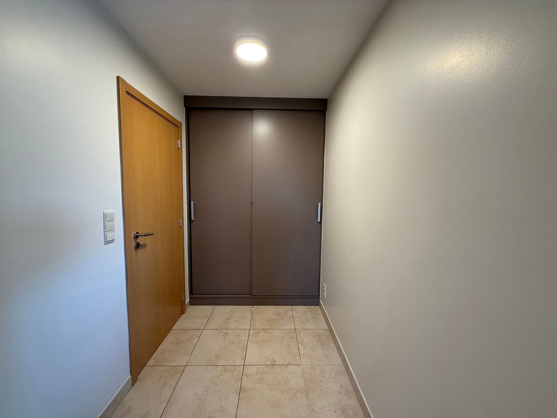 SERSKAMP - Ruim, recent appartement zicht op groen. foto 8