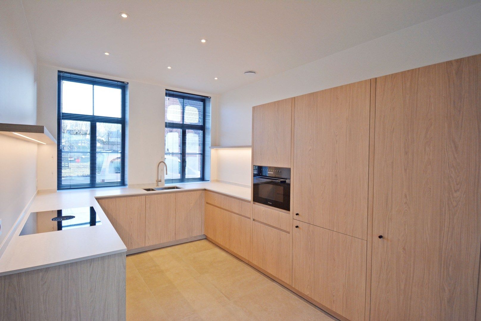 Moderne en uiterst energie zuinige woning met 3 slaapkamers. foto 2