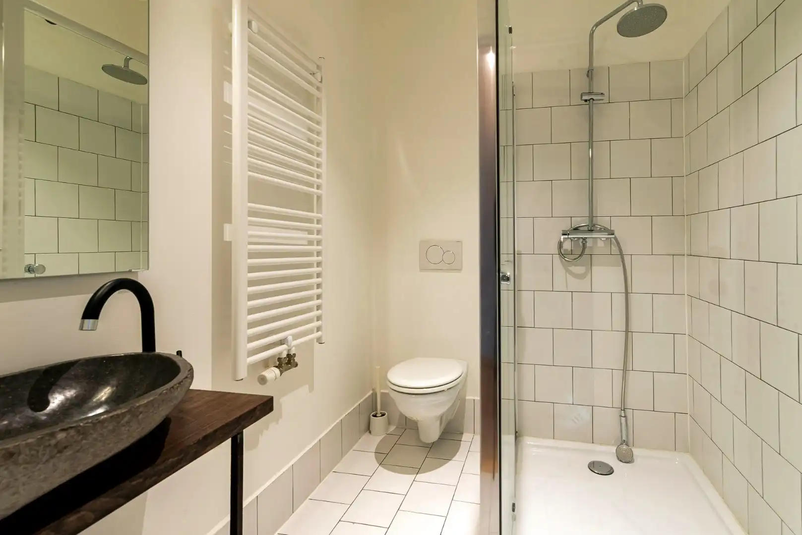 Pareltje tussen het MAS en de oude stad! foto 4