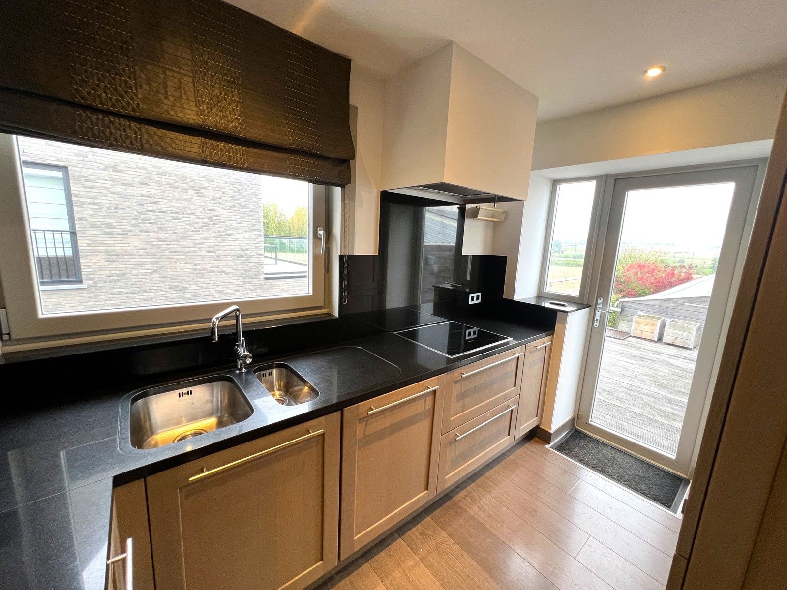 Ruim, lichtrijk appartement met dakterras foto 5