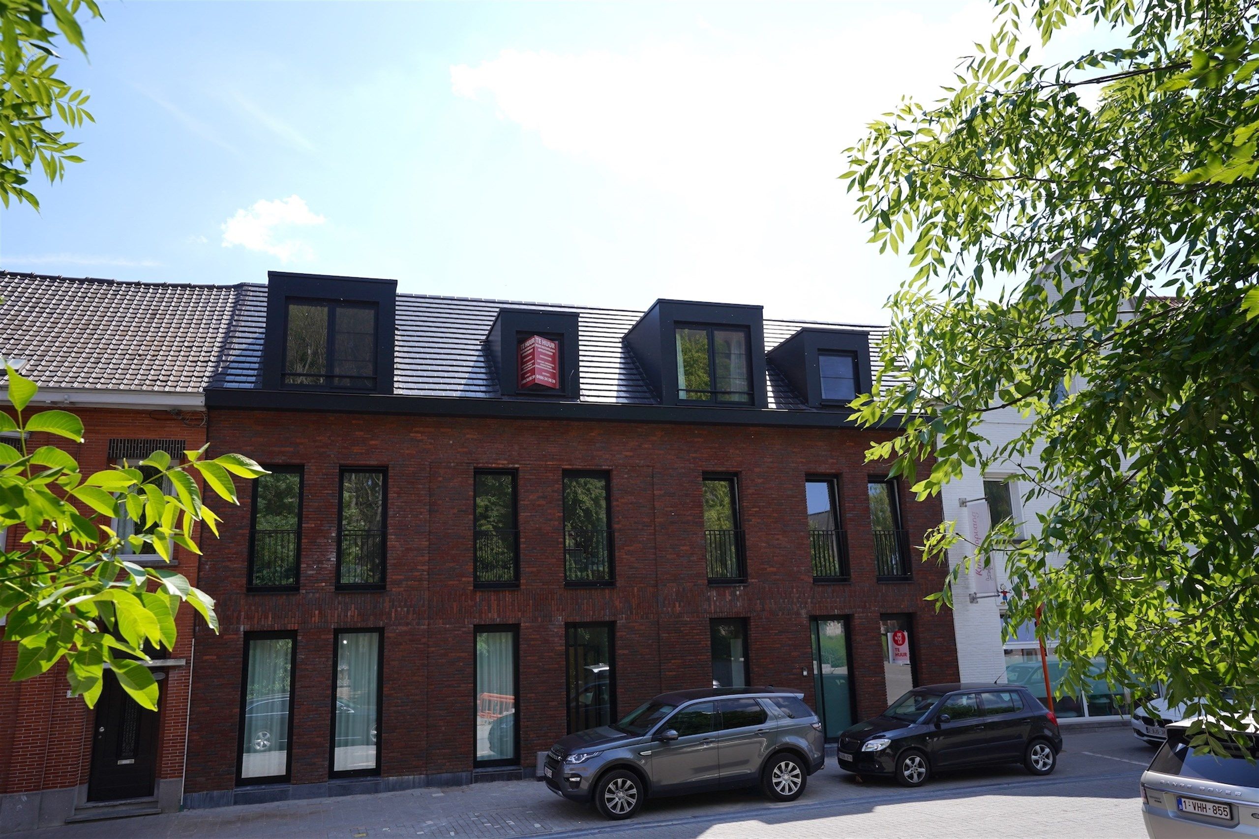 Nieuwbouwappartement ('25) met groot terras en eigen Carport foto 24