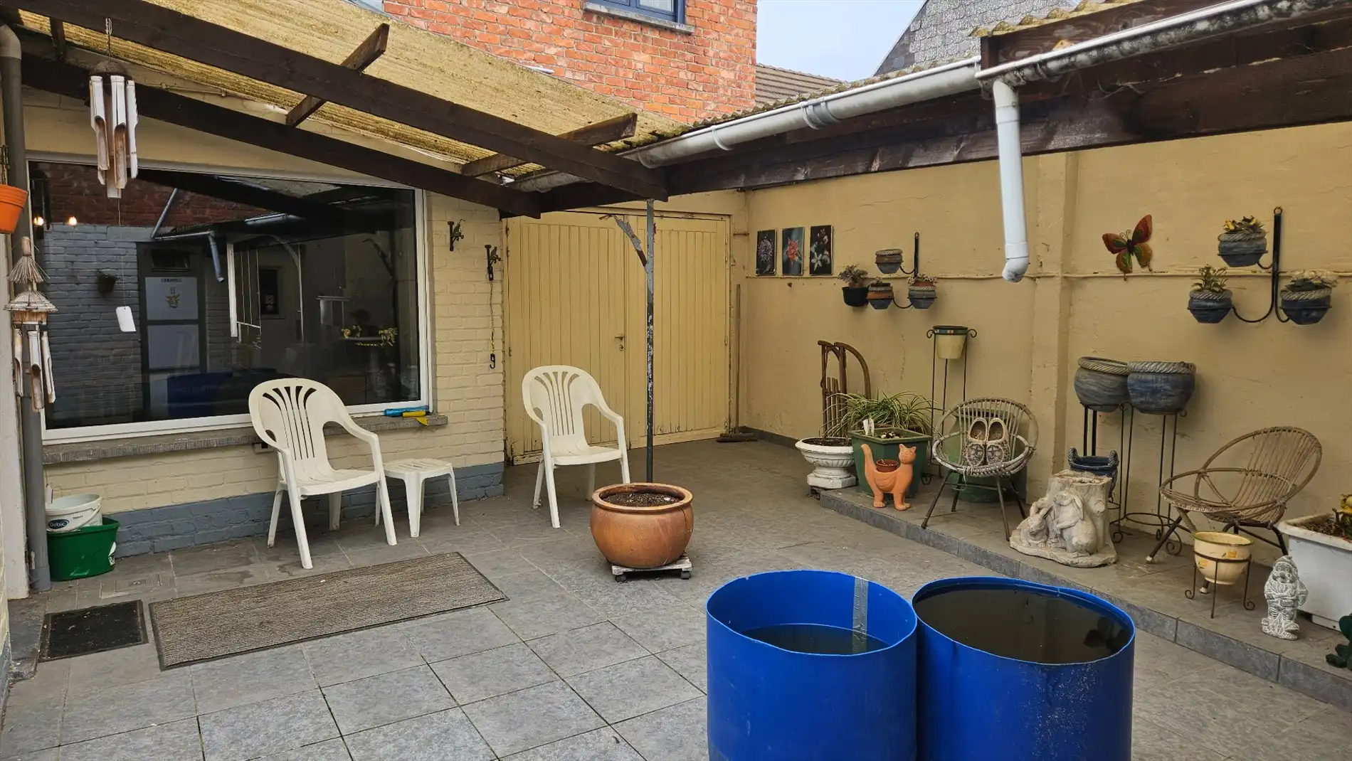 Ruime en stevige op te frissen woning met 4 slk, garage en tuin (met bijgebouw)  foto 9