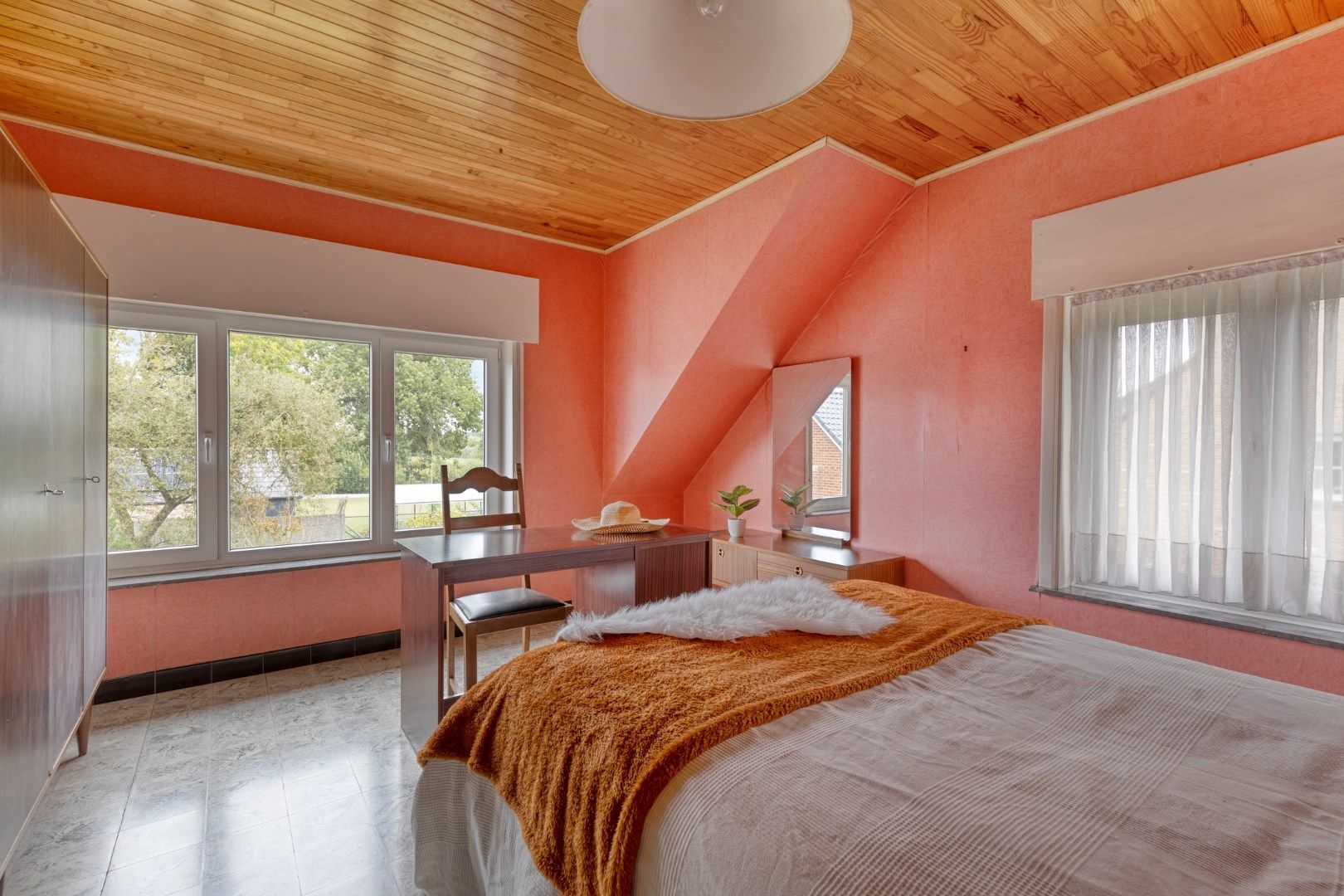 Robuuste open bebouwing met 4slpks  foto 10