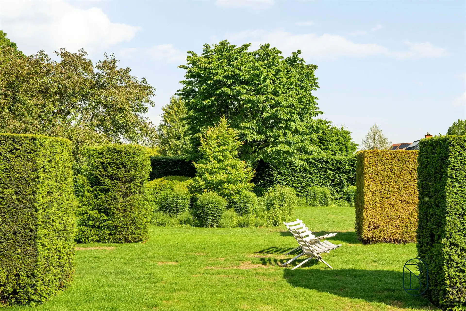 Prachtige klassevilla met mooi aangelegde tuin foto 12