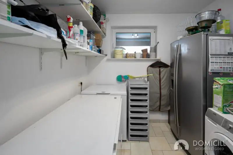 Roeselare –&nbsp; stijlvolle villa met zonnige tuin, 5 slaapkamers/bureel, dubbele garage en ruime carport. opp 564 m². foto 16