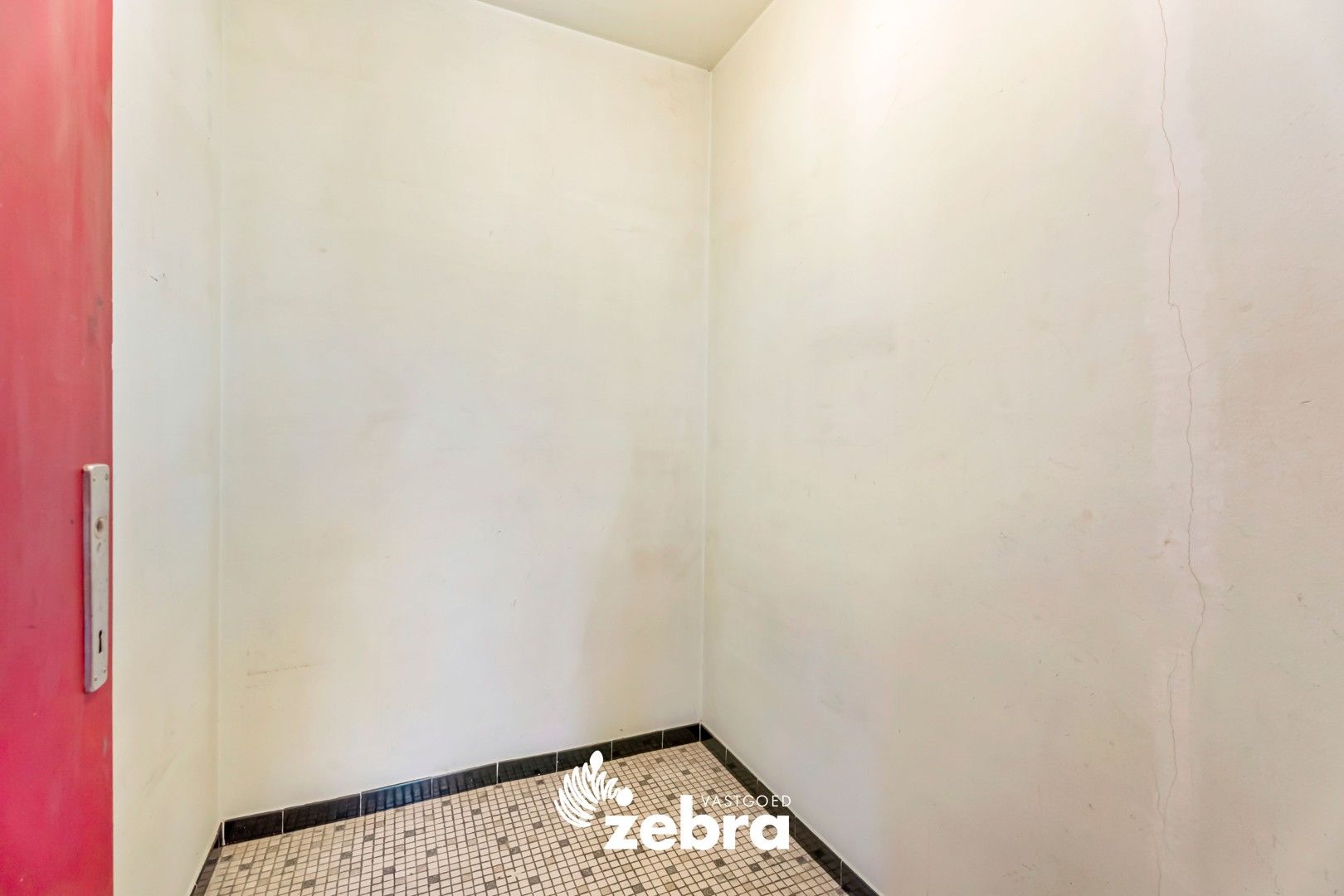 Licht op te frissen appartement met 2 slaapkamers op wandelafstand van centrum Roeselare! foto 14
