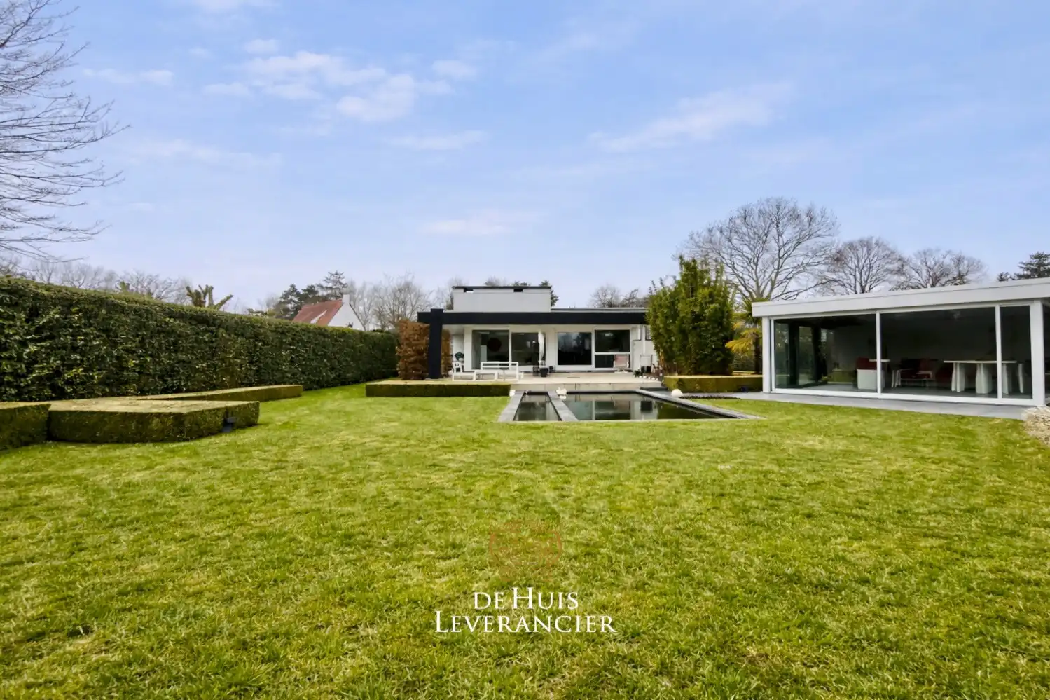 Elegante laagbouwvilla waar discrete rust, moderne uitstraling en standing versmelten in het 'Zoute' van Sint-Idesbald te koop foto 43