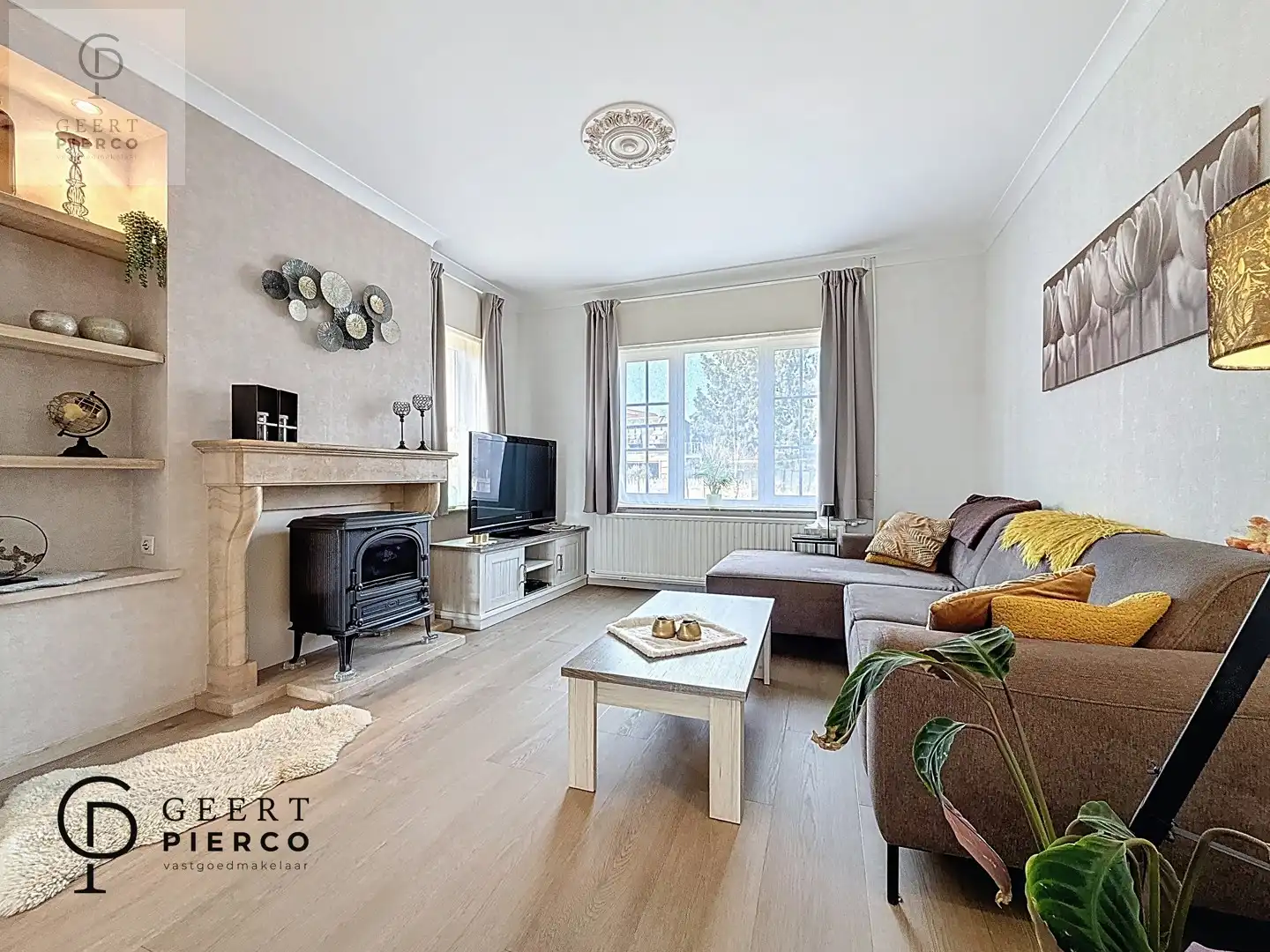 Knappe gerenoveerde gezinswoing foto 9