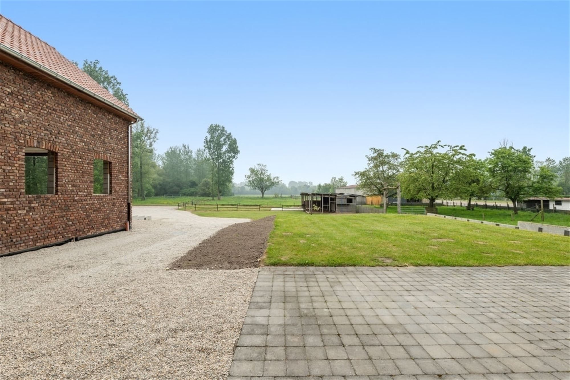 UNIEKE LANDELIJKE GEZINSWONING MET BIJBOUW VAN 320M² OP PRACHTIG PERCEEL  foto 50