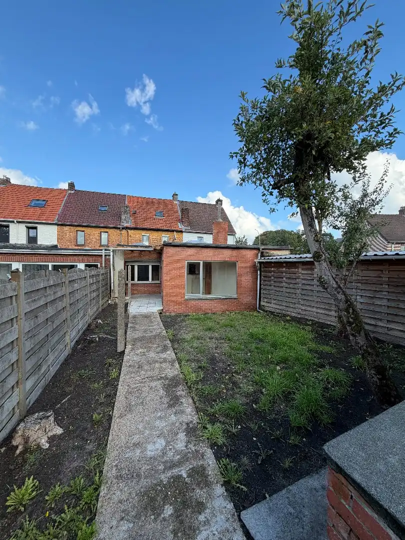 Rustig gelegen woning met 5 slaapkamers foto 24