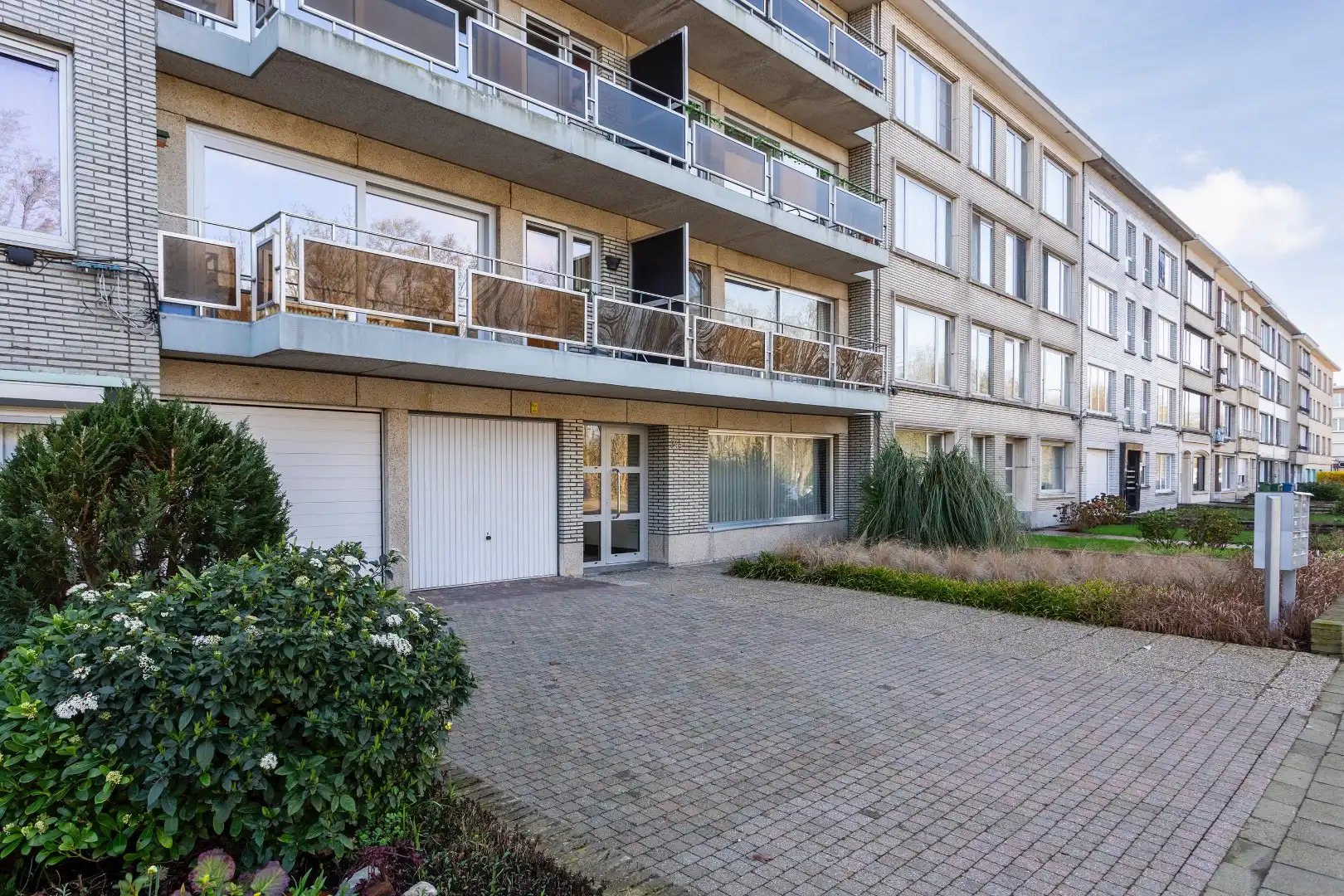 Lichtrijk app. met terras en groen uitzicht foto 20