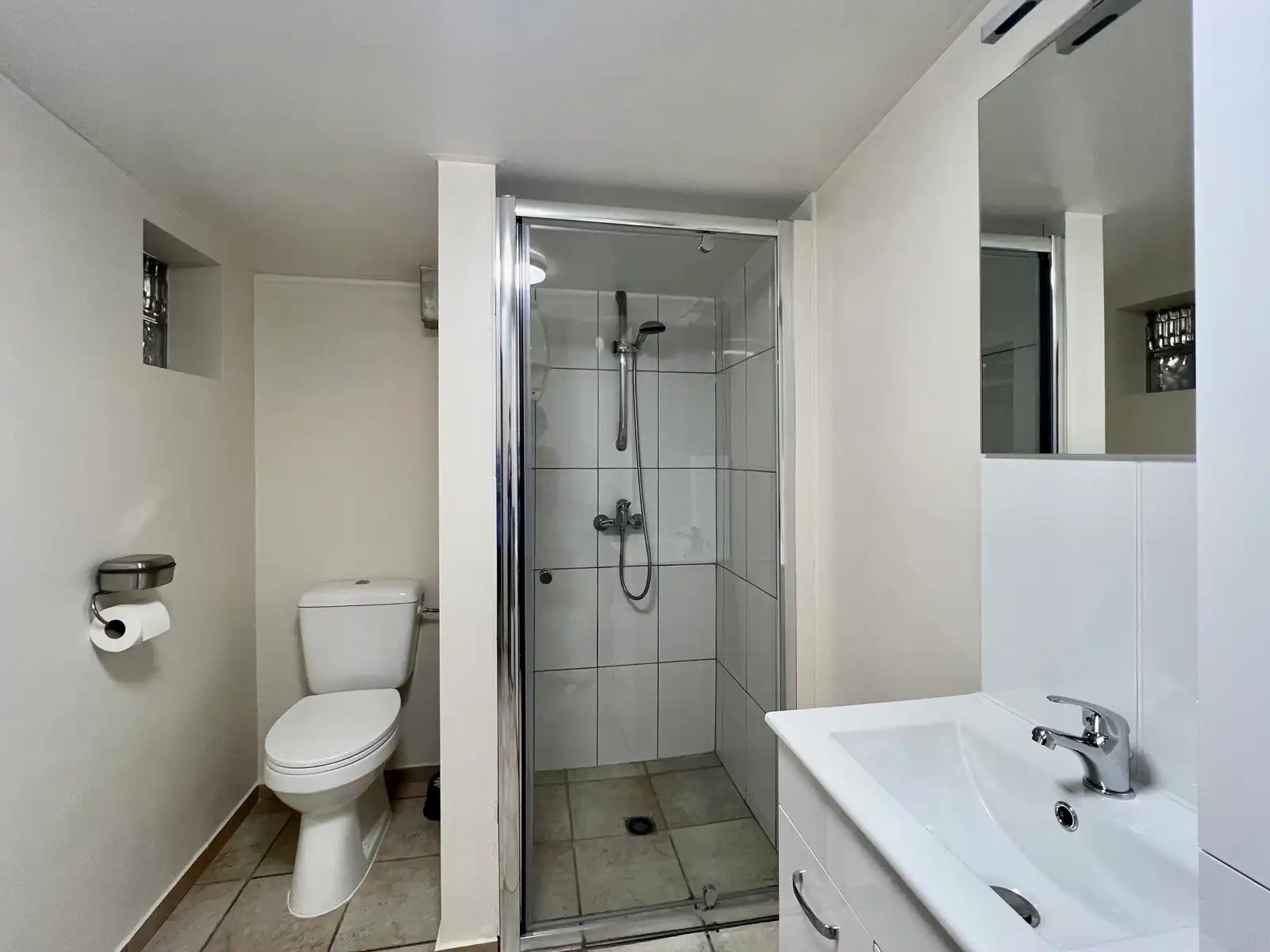 Gerenoveerde woning met super ligging. foto 12