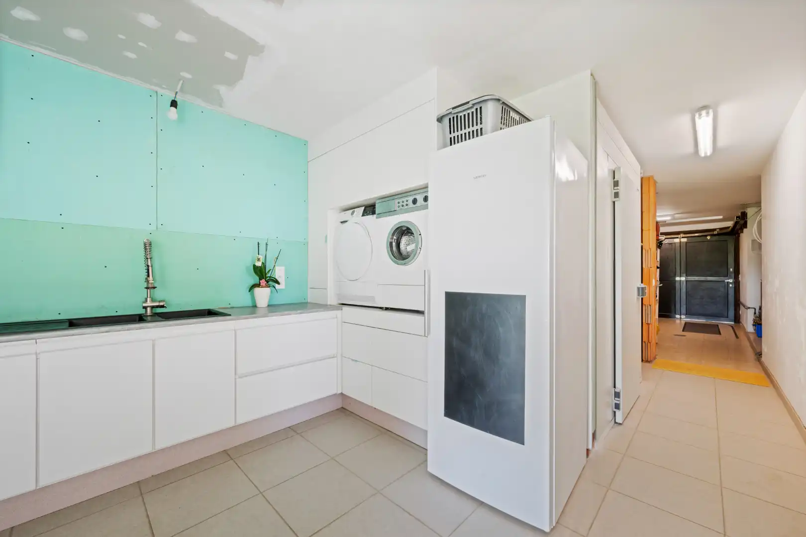 Ruime instapklare open woning met 6 slaapkamers, zuidgerichte tuin en landelijk verzicht in Dadizele foto 15