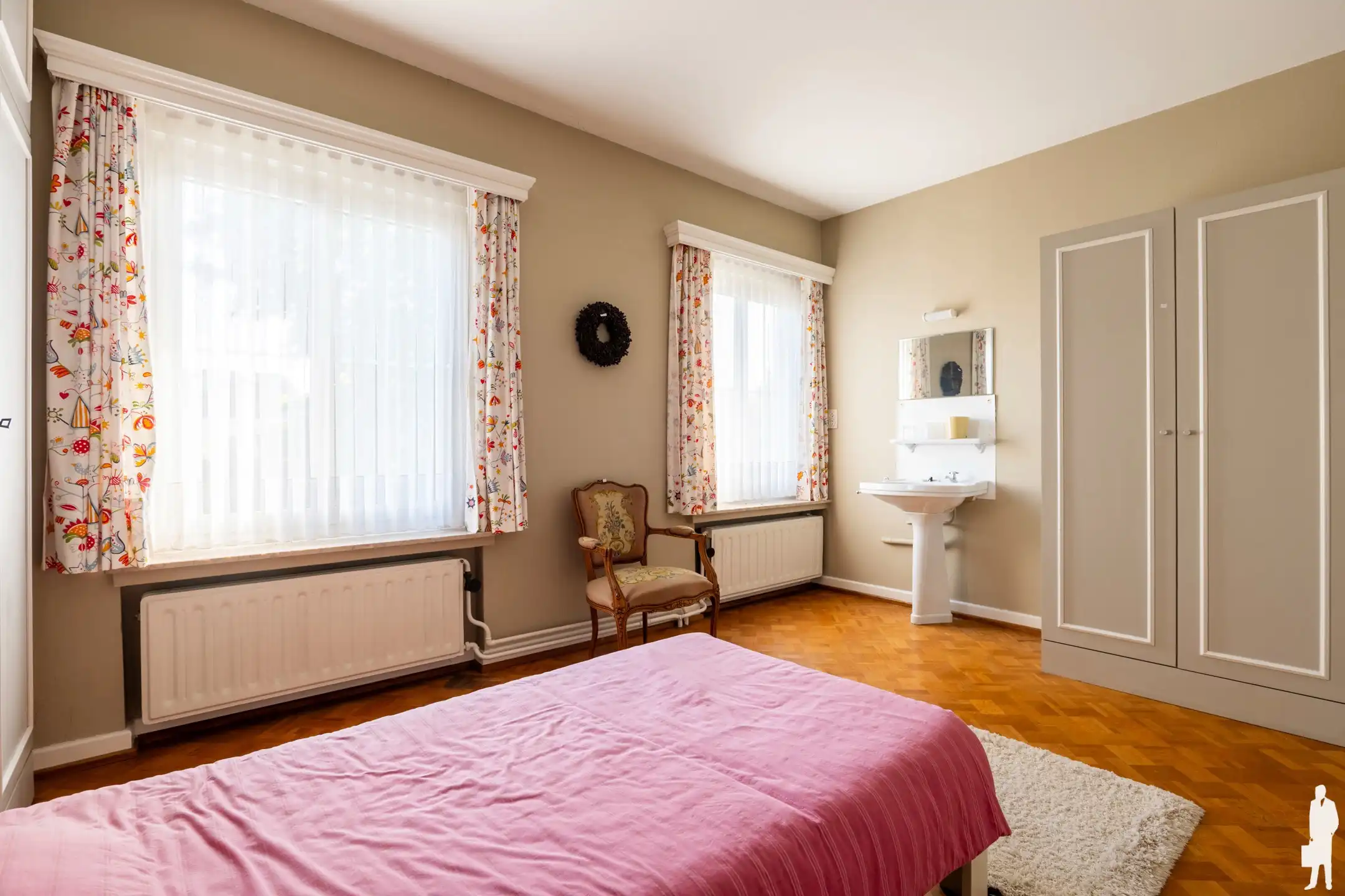 Unieke, statige villa met mooie parktuin nabij het centrum van Hoogstraten gelegen foto 27