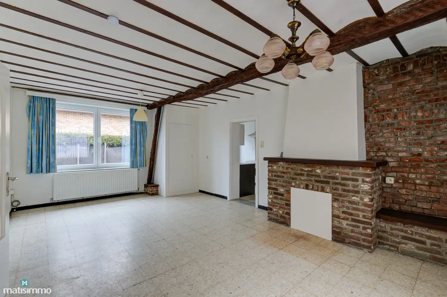 RUSTIG GELEGEN EENGEZINSWONING MET 2 SLAAPKAMERS, TUIN EN GARAGE TE VLIERMAALROOT foto 4