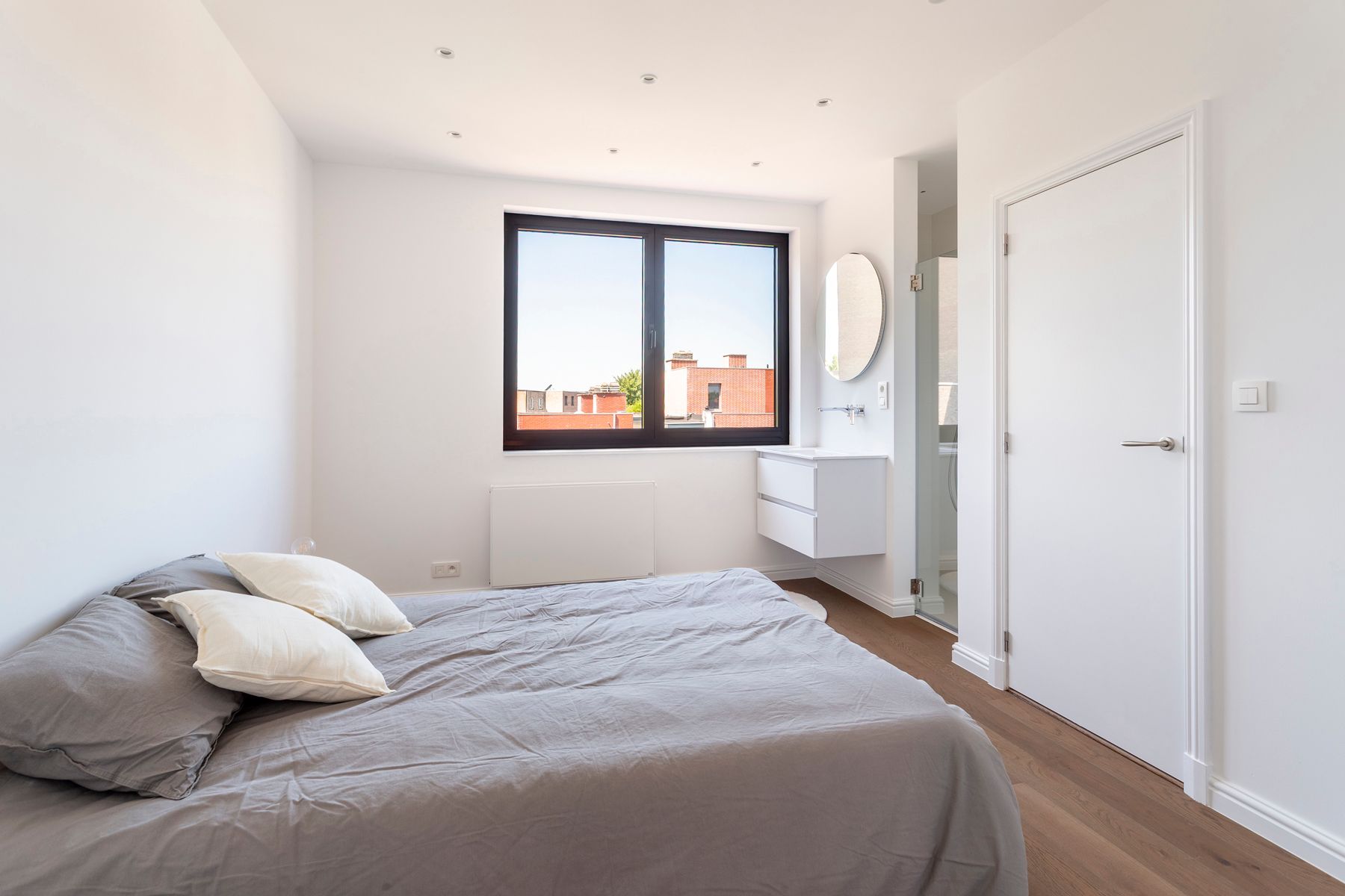 Totaalreno woning met prachtige tuin in een rustige woonwijk foto 16
