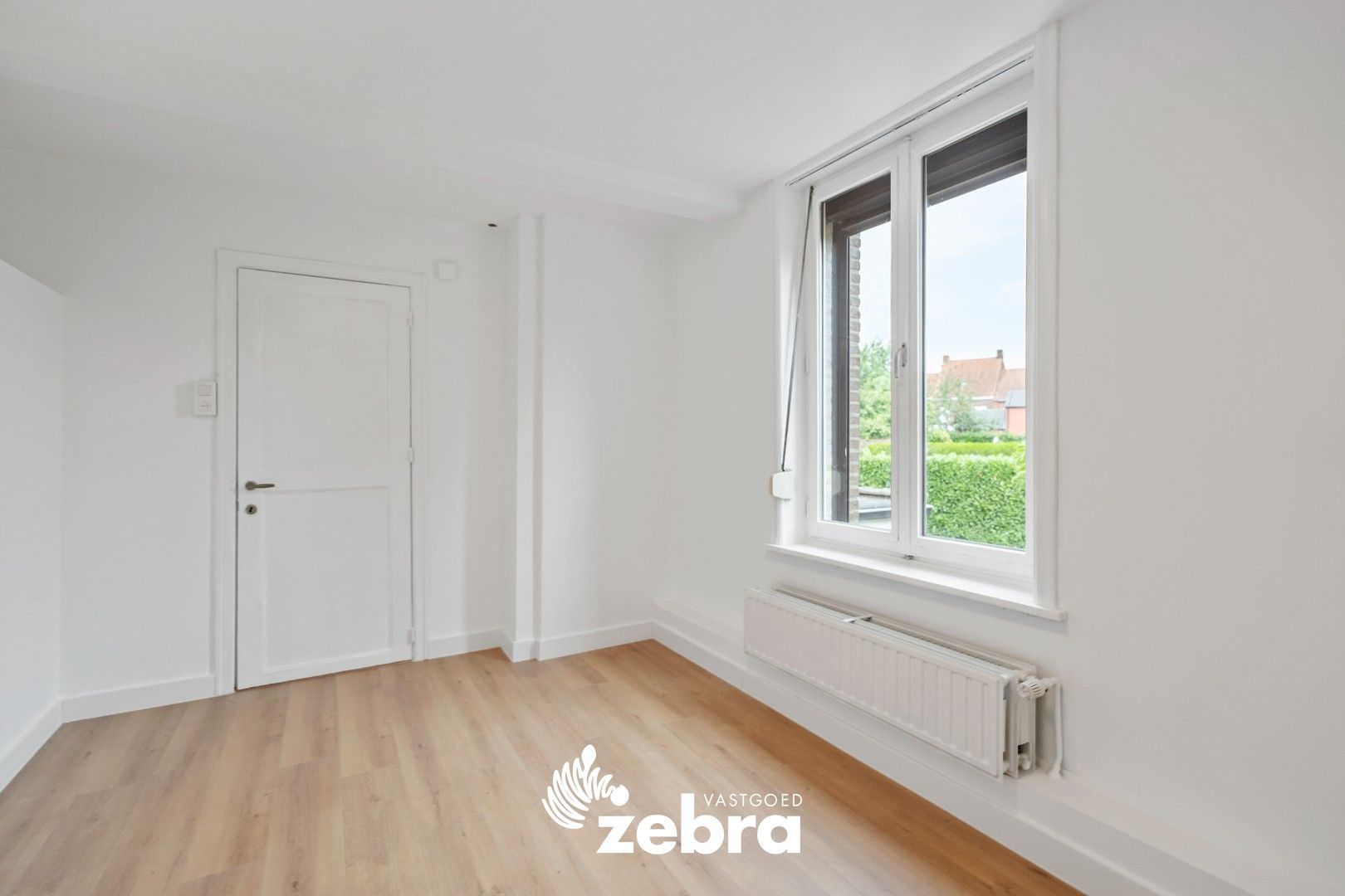 Ruime, gerenoveerde woning met 5 slaapkamers en bijgebouw te Koolskamp! foto 17