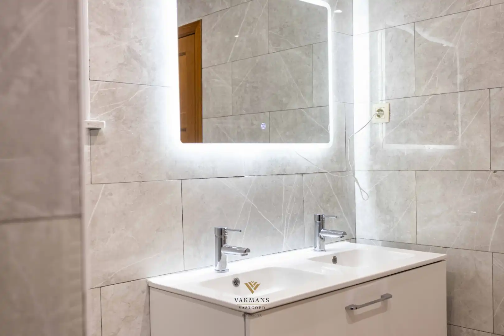 Ruime woning met 4 slaapkamers op rustige locatie foto 22