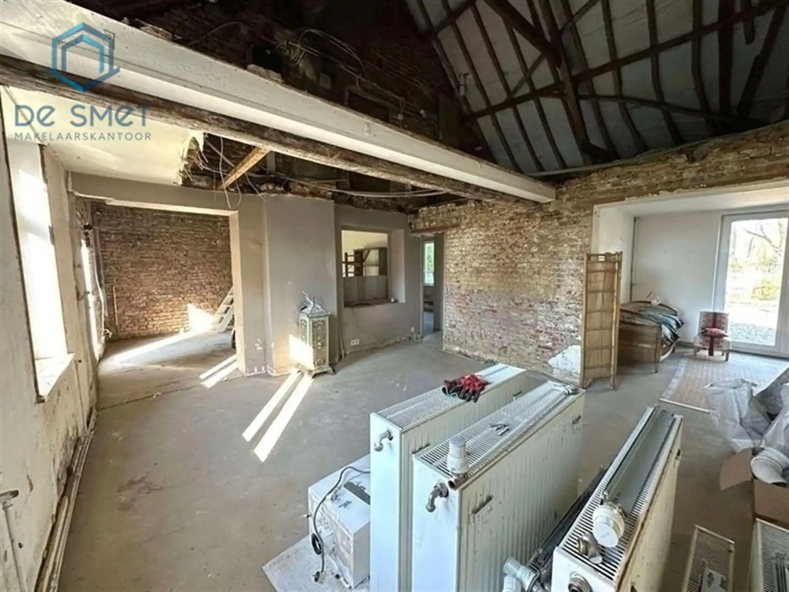 Charmante te renoveren fermette in een rustige, doodlopende straat te Flobecq foto 12