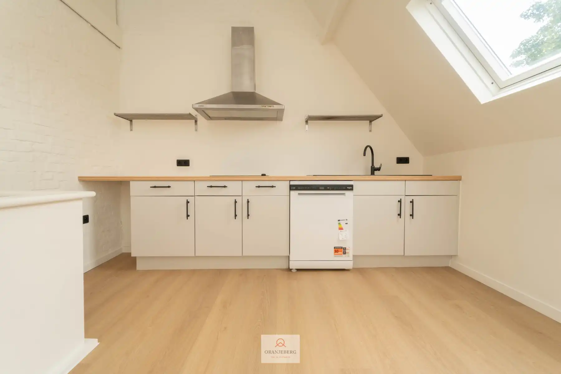 Charmant volledig gerenoveerd triplex appartement in de Gentse binnenstad foto 9