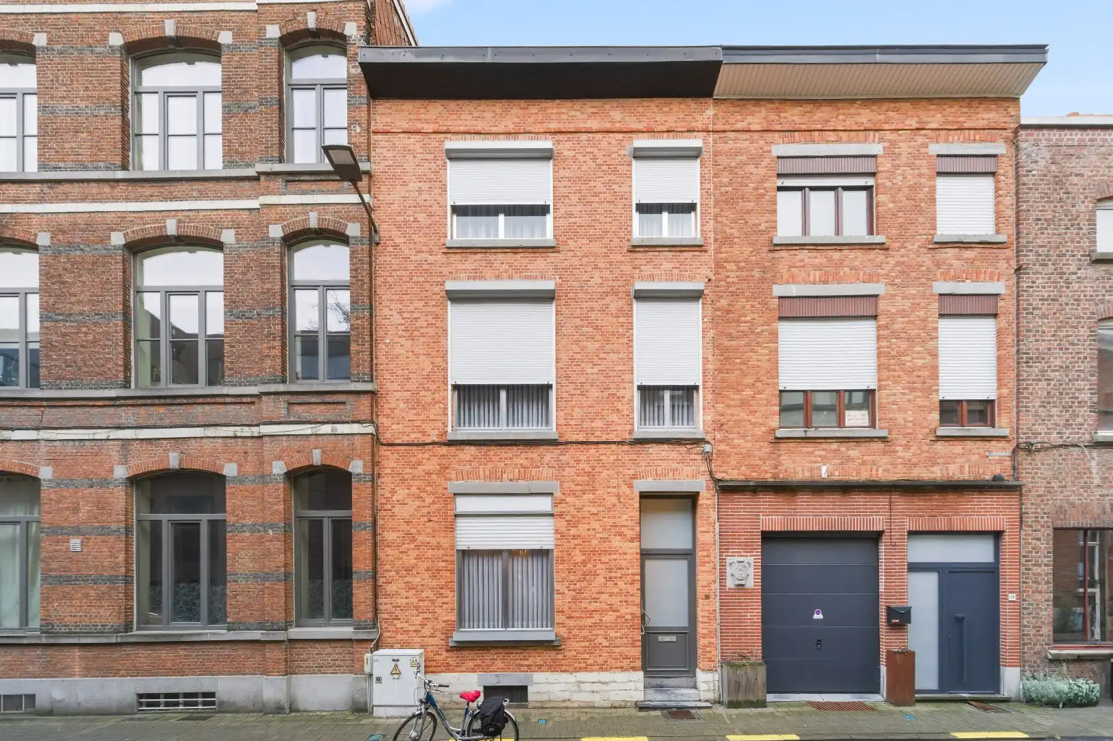 Hoofdfoto van de publicatie: Ruime rijwoning met 4 tot 6 slaapkamers in het centrum van Tienen