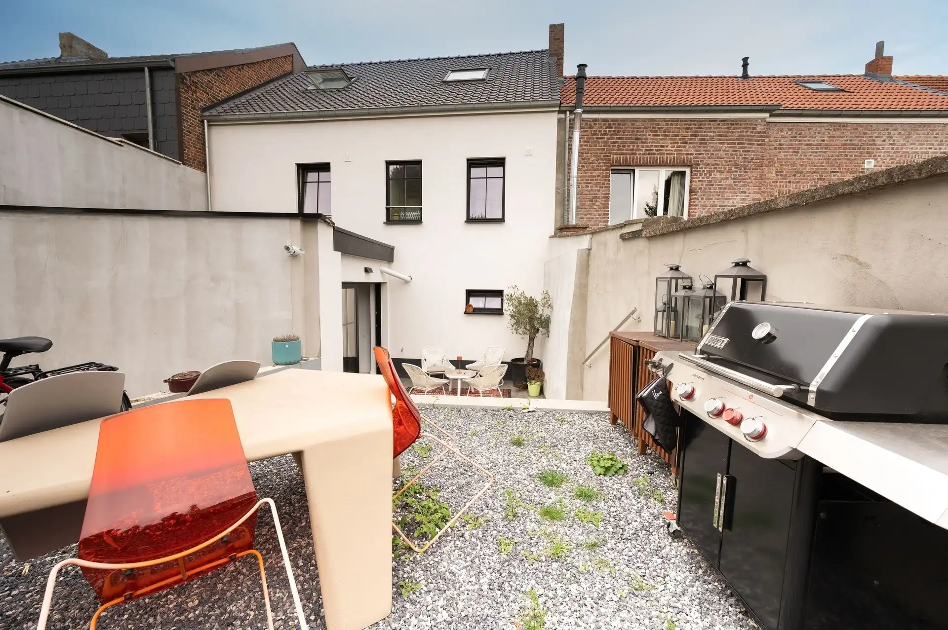 Prachtig gerenoveerde woning met tuin foto 10