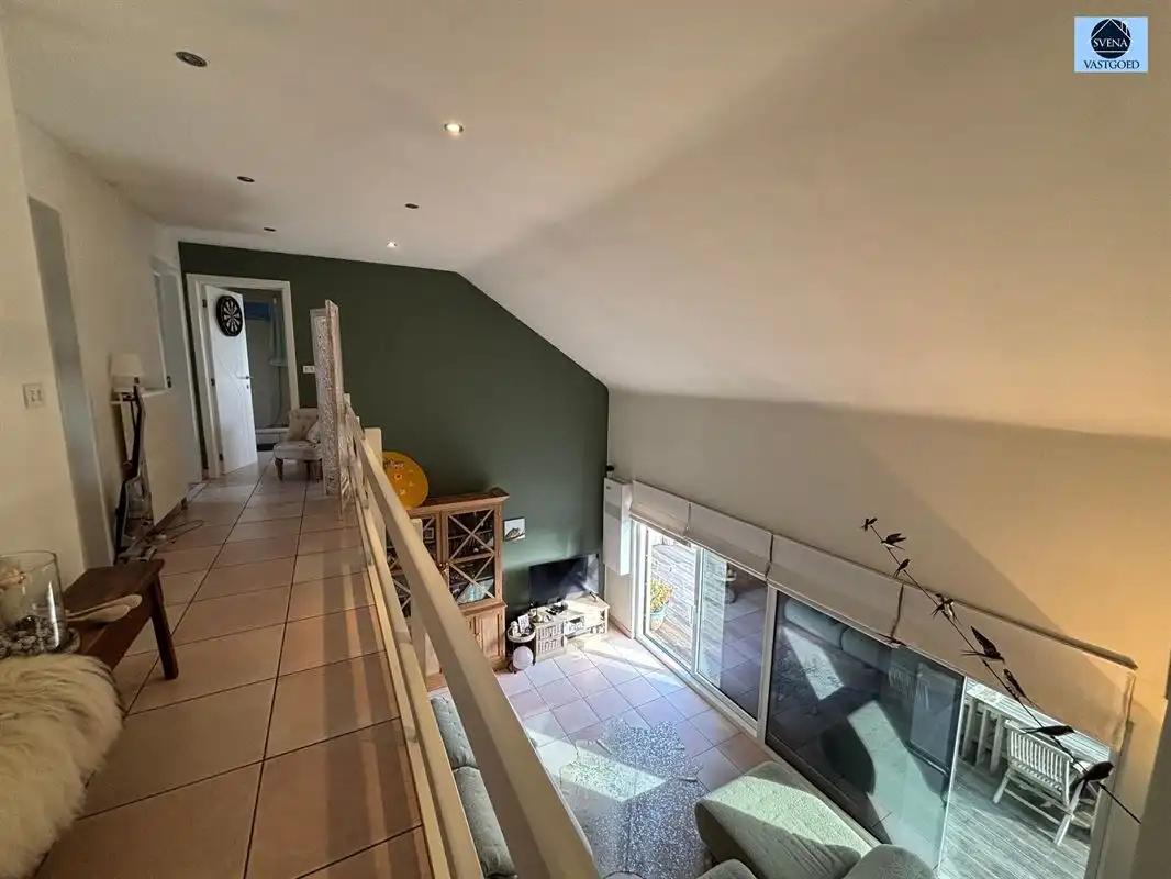 COMMERCIELE RUIMTE MET DUPLEXAPPARTEMENT- VEEL MOGELIJKHEDEN EN UITSTEKENDE ZICHTBAARHEID foto 26