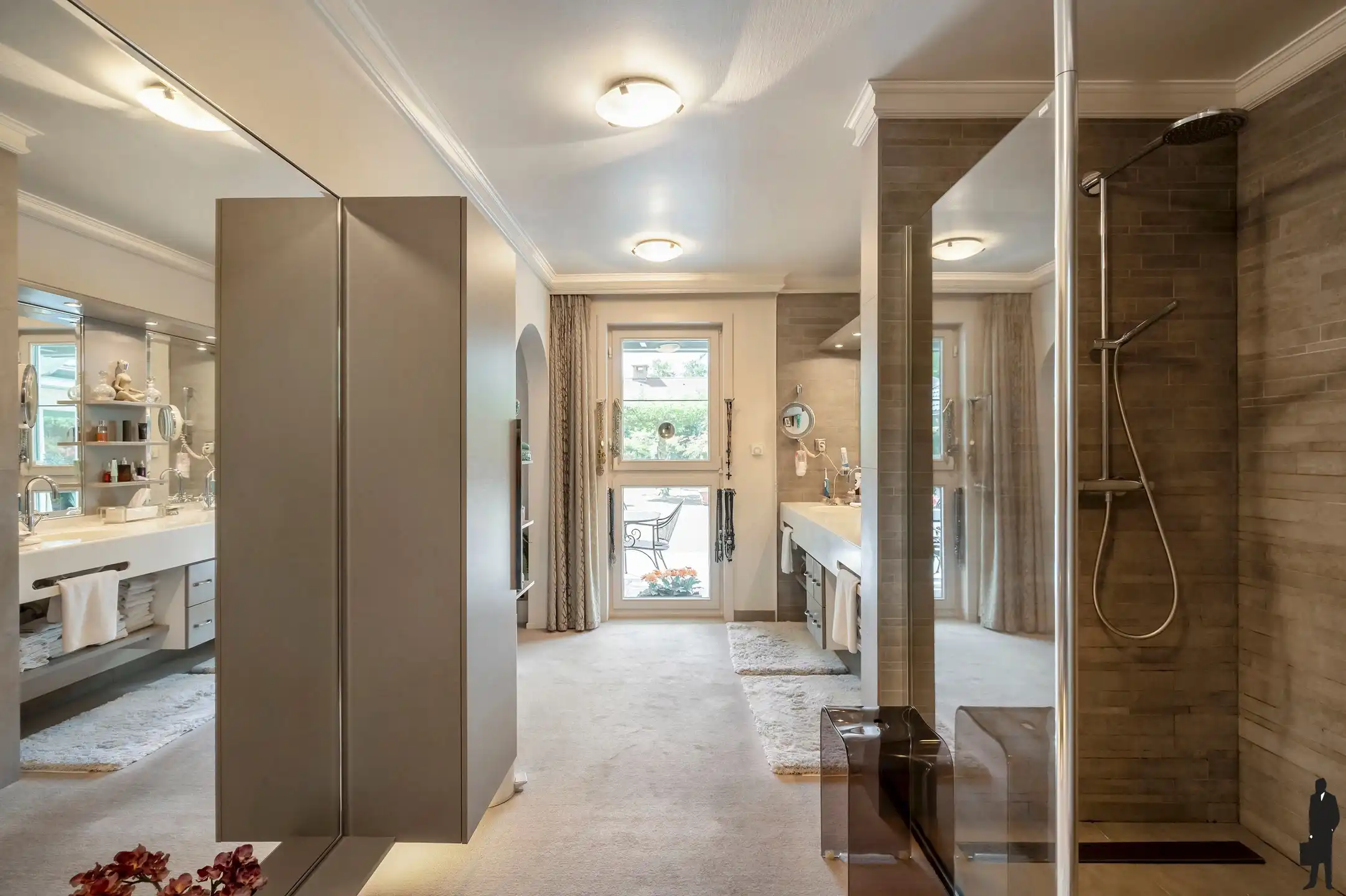 Gelijkvloerse villa op ca. 3.660 m² met parktuin! foto 9