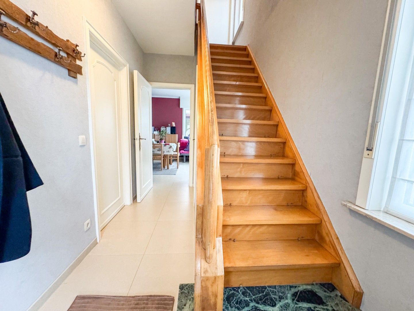 Charmante rustig gelegen woning met ruime tuin en garage! foto 5