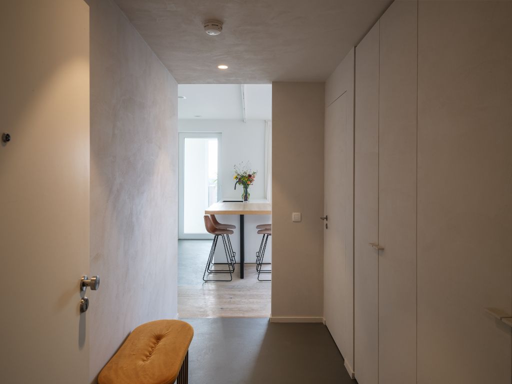 Luxe appartement (BJ 2020) met een adembenemend zicht over het water en de stad. foto 5