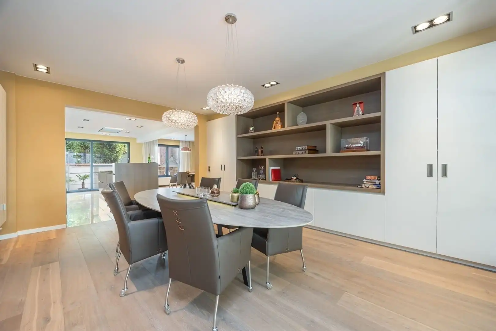 Bel-étage appartement ca 410m² op het Zuid foto 6