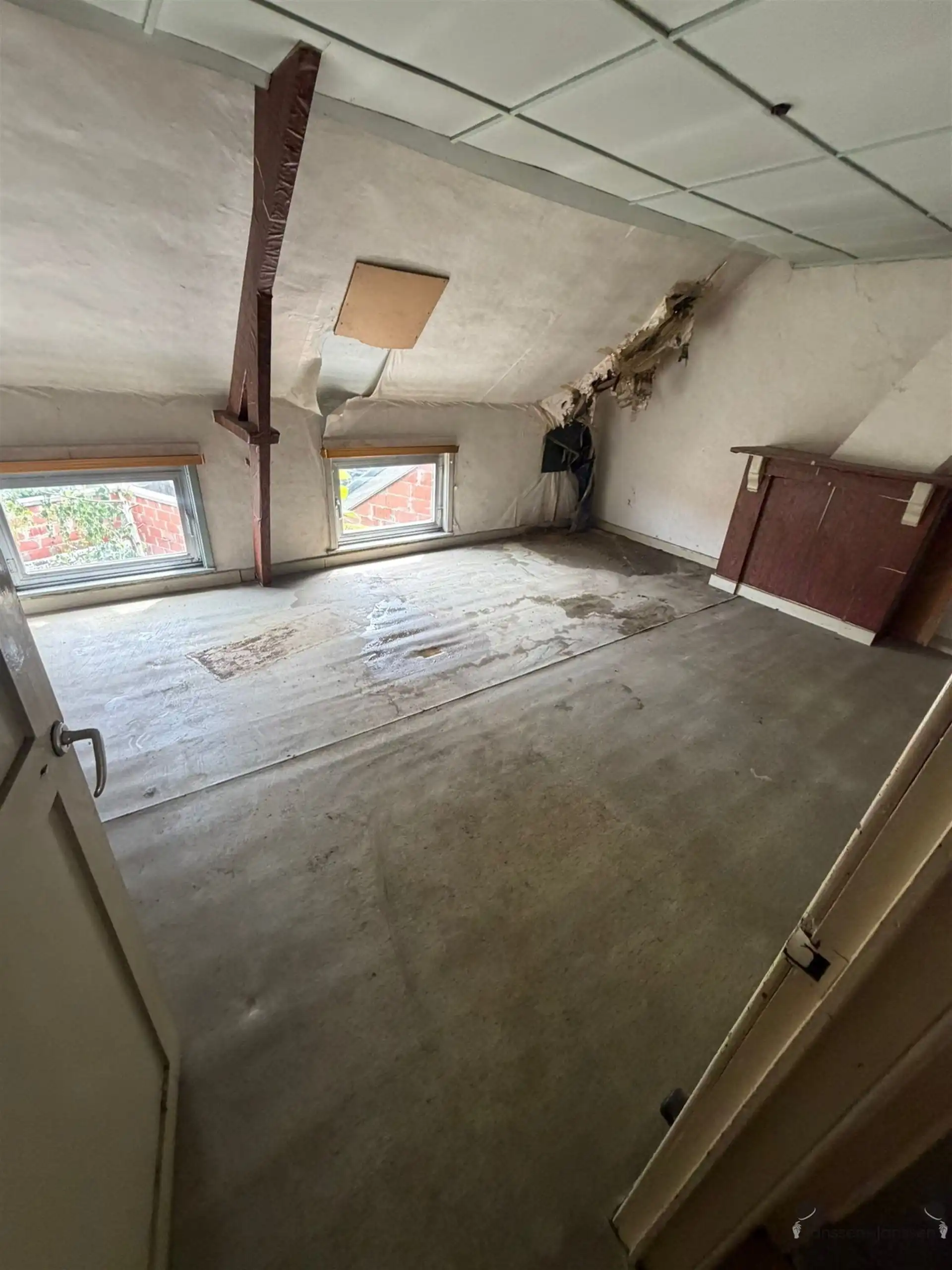 Te slopen of te renoveren woning met achterweg foto 5