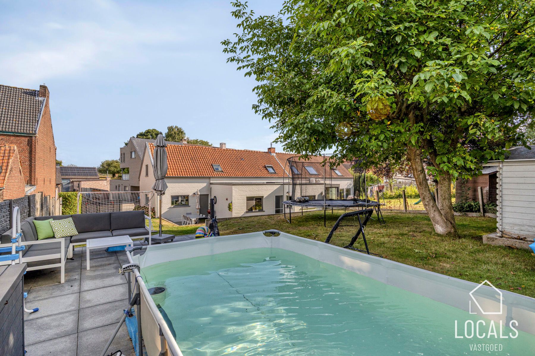 Instapklare halfopen bebouwing met tuin te Okegem foto 4