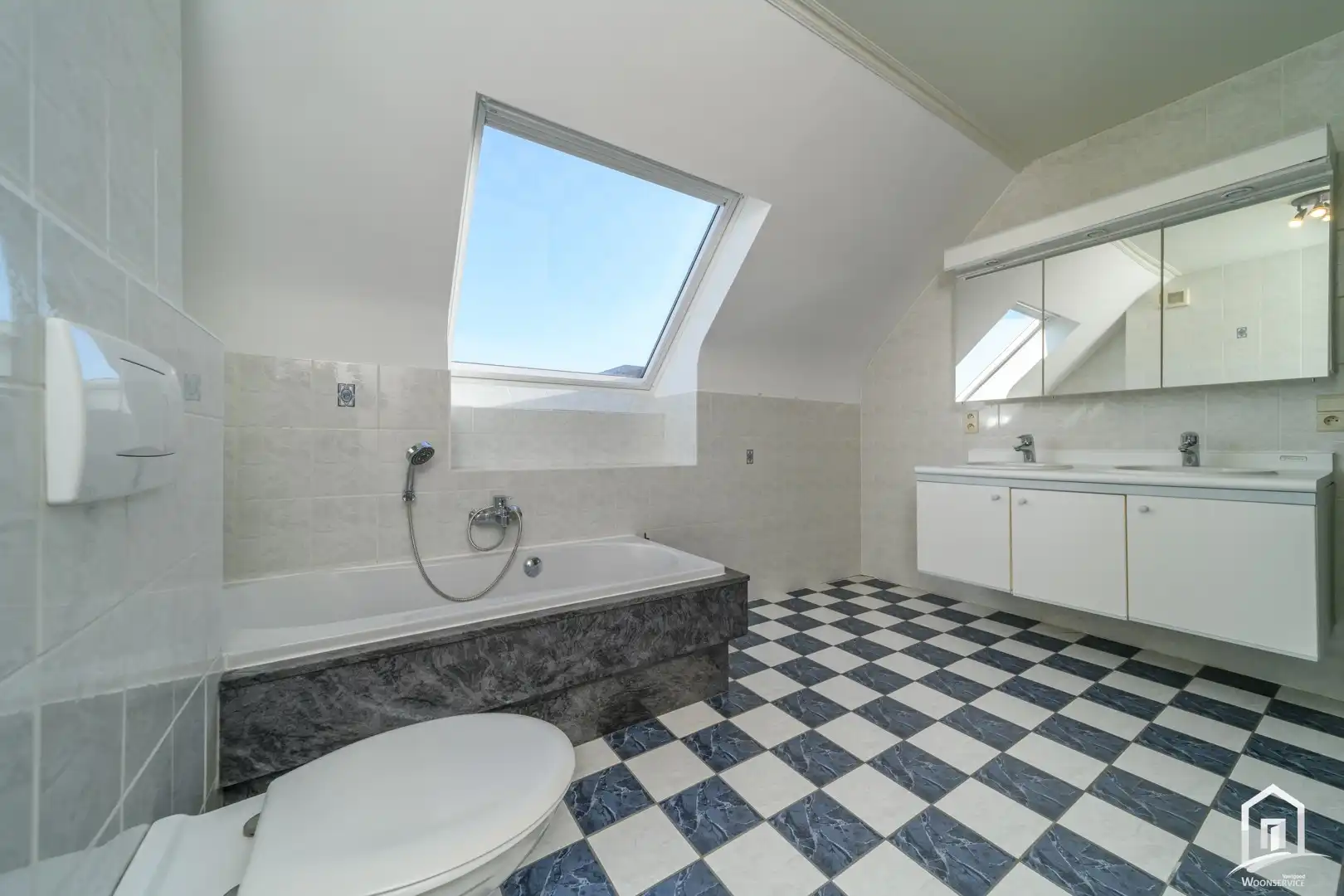 Gezellig en ruim duplex-appartement in centrum Aalst foto 9