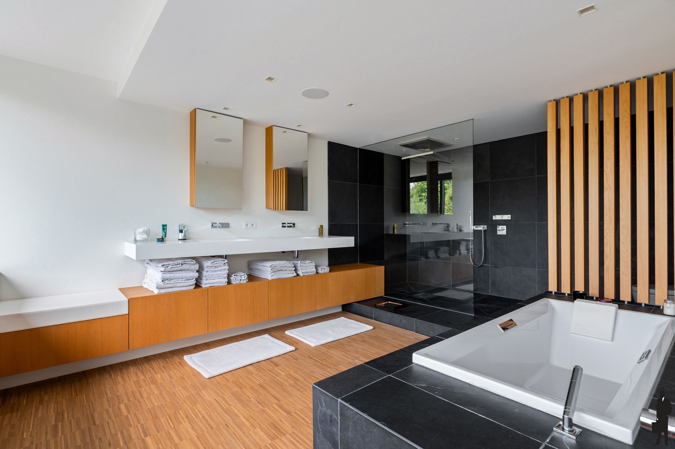 High-end afgewerkte villa op een uitzonderlijke locatie foto 15