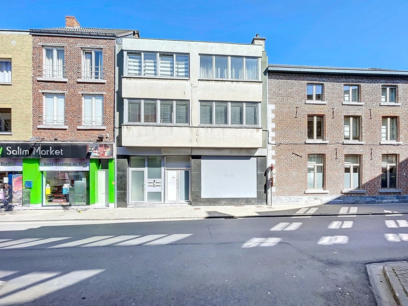 Instapklaar, gerenoveerd 2 slpk. app. met terras in centrum foto 21