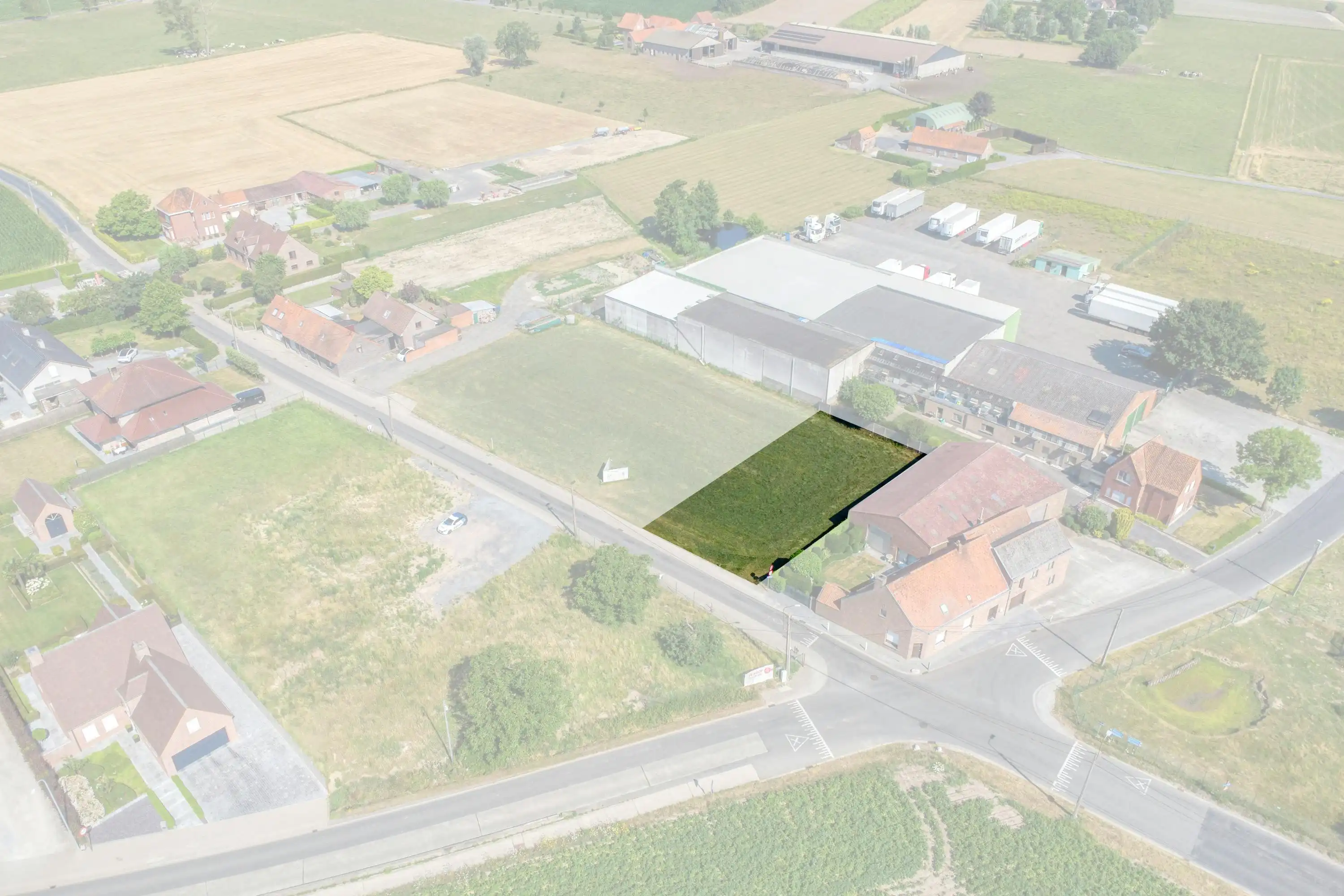 Perceel bouwgrond van 791m² voor open bebouwing in Izegem foto 3