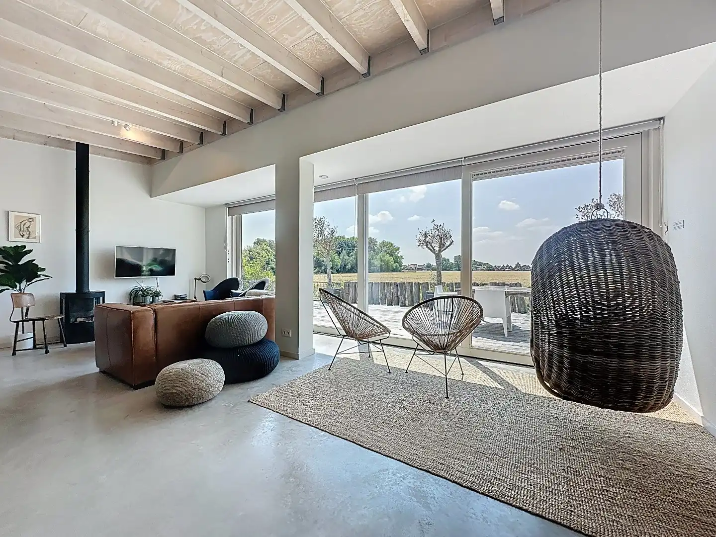 Exclusieve dijkwoning met eigen guesthouse foto 16