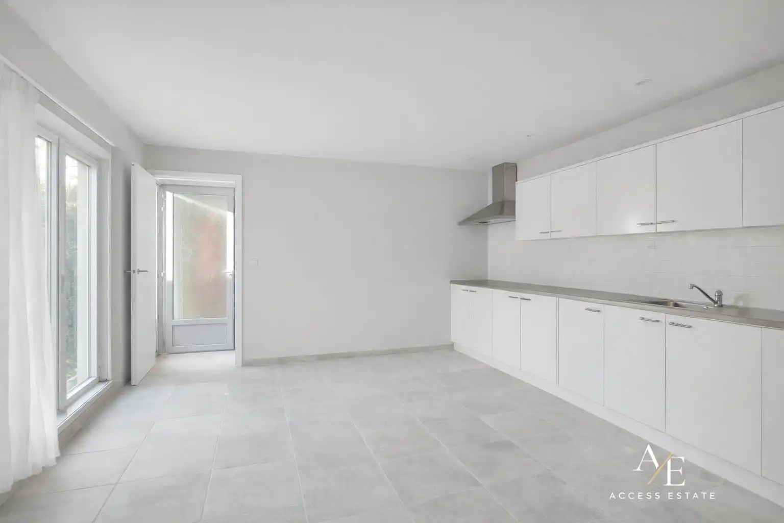 MERELBEKE-MELLE - Te renoveren hoeve op mooi perceel! foto 6