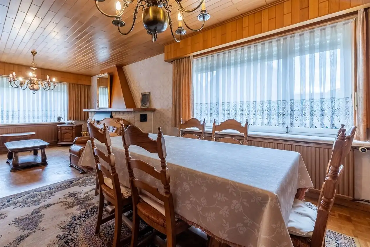 Karaktervolle vrijstaande woning met uitbreidingspotentieel in centrum foto 14