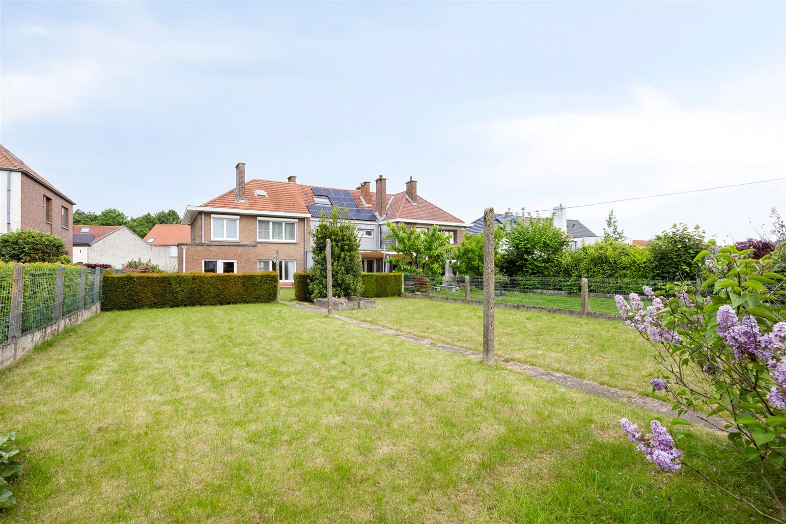 Ruime en zeer goed onderhouden 3-gevelwoning (EPC C) met garage foto 30